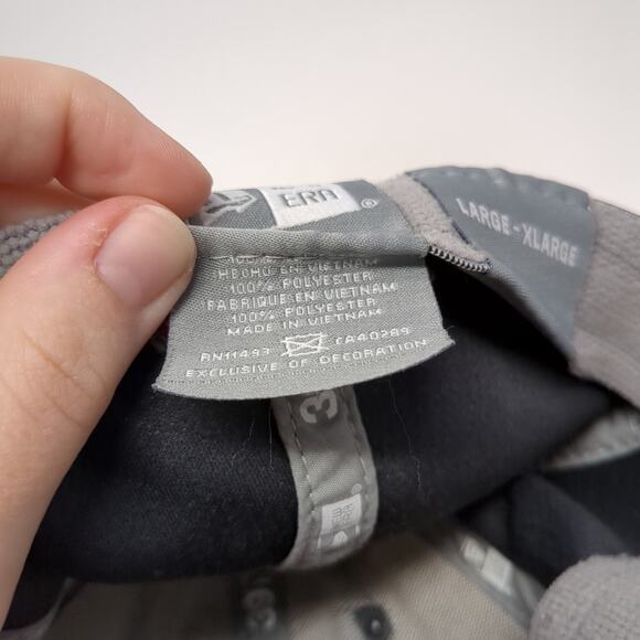 Eastern Washington Eagles Fitted Baseball Cap Gray XL Embroidered Poly New Era - Picture 10 of 10